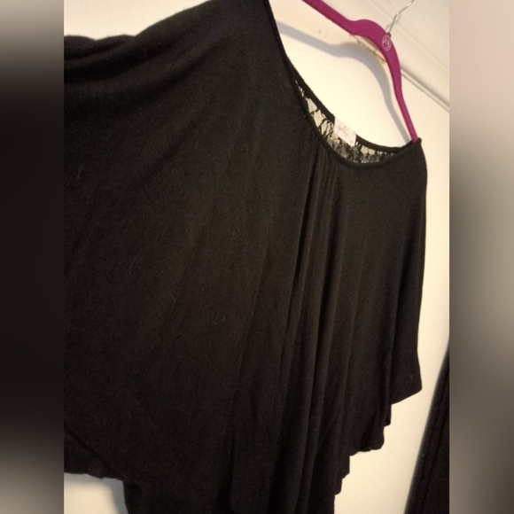 Glitz Black Short Dolman Sleeve Lace Back Top - Picture 4 of 4